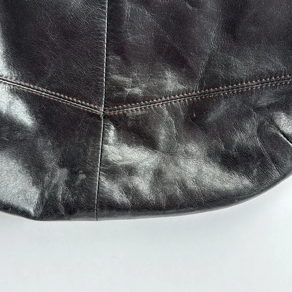 Hobo black leather shoulder bag - Picture 8 of 8